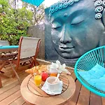 Logis Les Grenadines Hotel