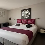 Les Grenadines Hotel