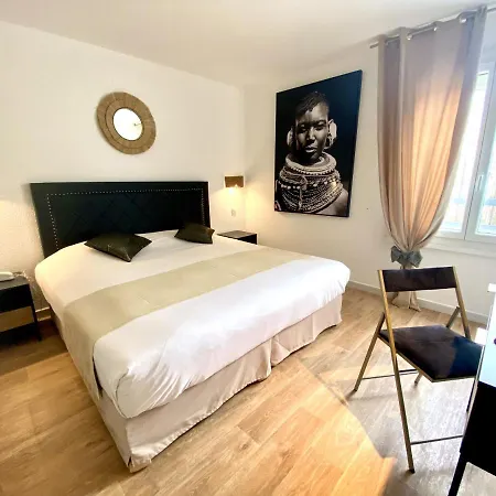 Les Grenadines Hotel 3*