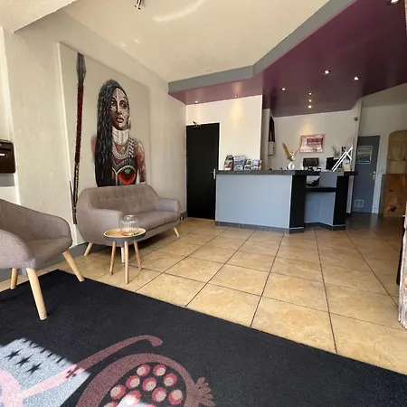 Logis Les Grenadines 3*