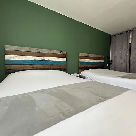Logis Les Grenadines 3* אגדה