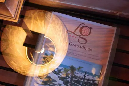 Logis Les Grenadines Hotel