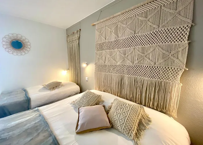 Logis Les Grenadines Hotel 3*