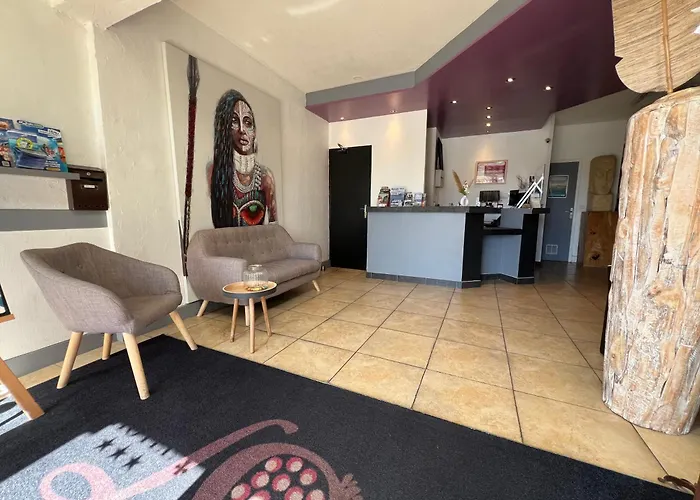 Logis Les Grenadines 3*