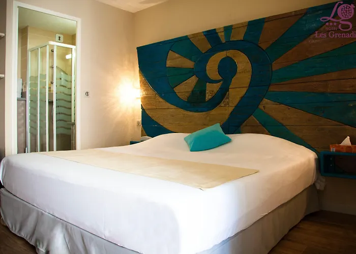 Logis Les Grenadines ホテル