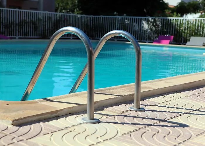 Hotel Logis Les Grenadines