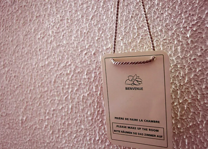 Logis Les Grenadines 3*