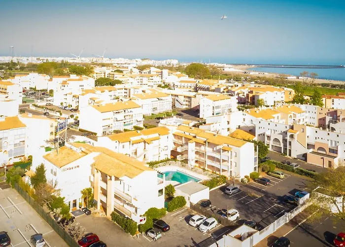 Logis Les Grenadines Hotel 3*